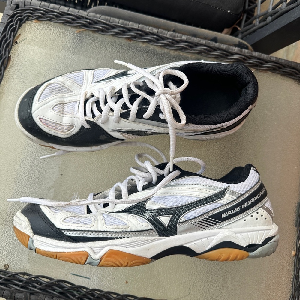 Mizuno Wave Hurricane Womens White and Black Volleyball Shoes